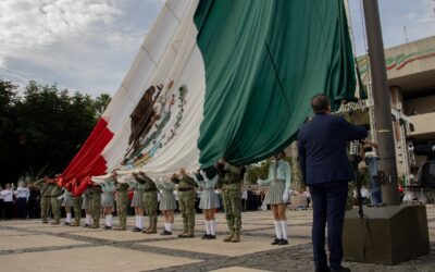 CON HOMENAJE CÍVICO CONMEMORAN EL 215 ANIVERSARIO DEL GRITO DE INDEPENDENCIA EN MÉXICO
