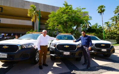 Gobernador Rocha entrega 22 vehículos para apoyar la campaña contra el Dengue