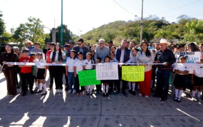 Inaugura Gobernador Rocha Moya más vialidades en el municipio de Badiraguato