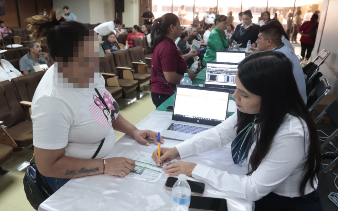 CFE atiende a usuarios por inconformidades relacionadas con facturación del servicio eléctrico