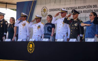 Atestigua Gobernadora Yeraldine Bonilla ceremonia de entrega-recepción del mando de armas de la Cuarta Región Naval