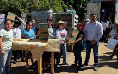 Gobierno del Estado otorga apoyos a 175 familias de La Pitahaya, Guasave